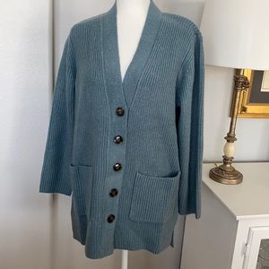 NEW Ann Taylor Boyfriend Cardigan Medium